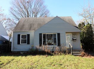 4306 Red Arrow Rd, Flint, MI 48507