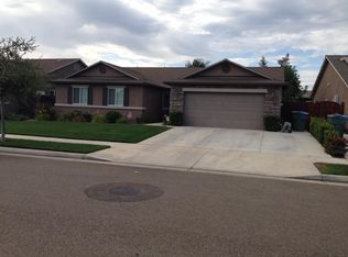 2640 W Prescott Ave, Visalia, CA 93291