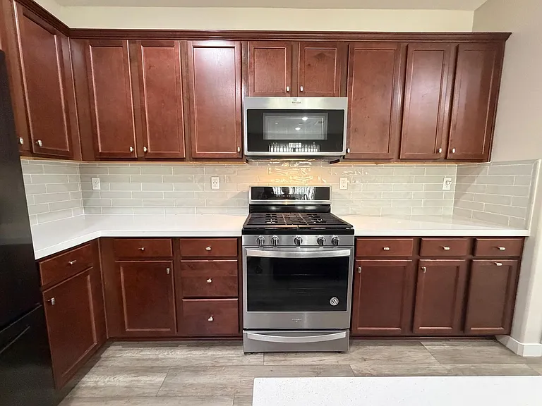 2282 S Podere Dr — Photo 5