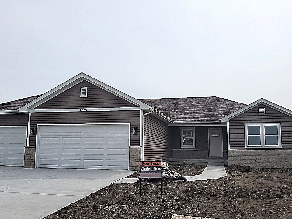 1st image of 1676 Greenbriar Dr