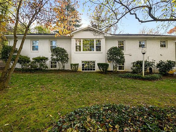2nd image of 4470 Greenmeadow Lakes Cir