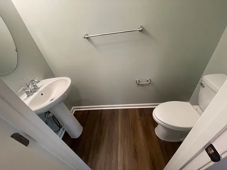 2410 Walthall Ct — Photo 21