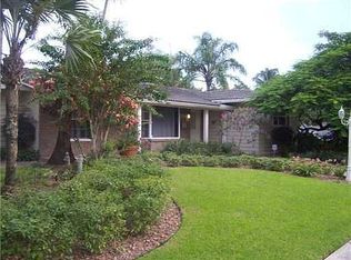 16121 E Troon Cir, Miami Lakes, FL 33014