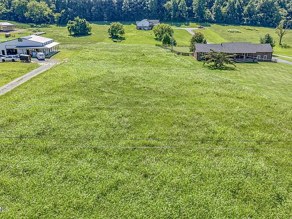 4th image of 242 Jay Armentrout Rd