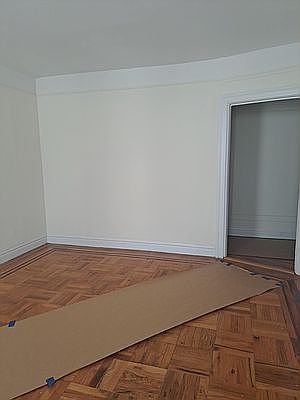 4th image of 4861 Broadway Unit 6P