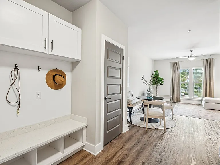 Sopra Luxury Living — Photo 41