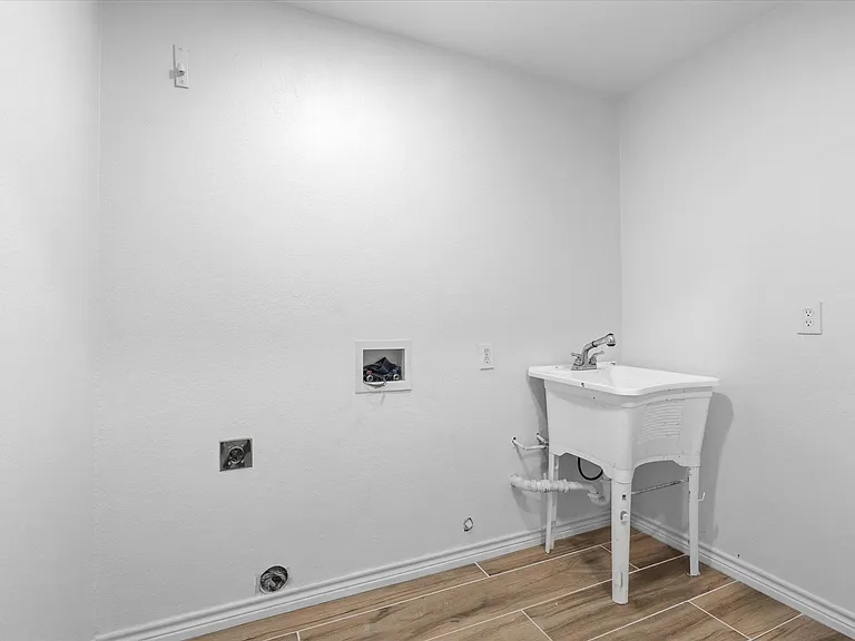 6131 Hartlee Field Rd — Photo 18