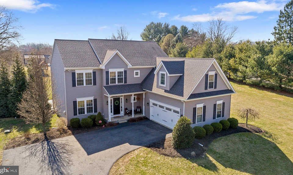 1st image of 104 Corman Dr