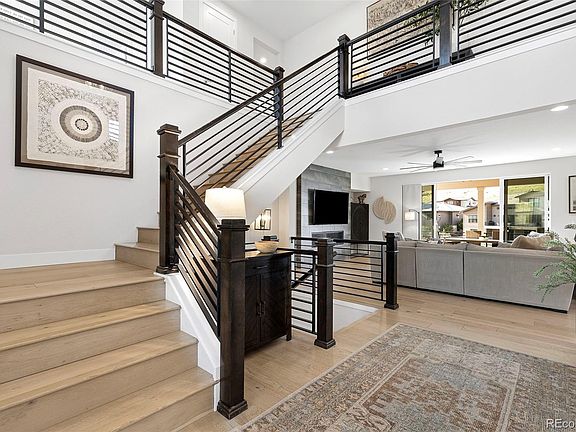 3rd image of 9625 Viewside Drive