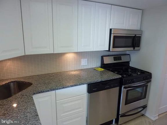 3rd image of 1326-42 Spruce St #2208