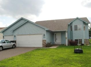 519 Cottonwood St SW, Isanti, MN 55040