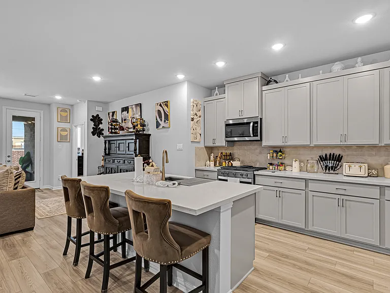 1116 Redcoat Dr — Photo 4