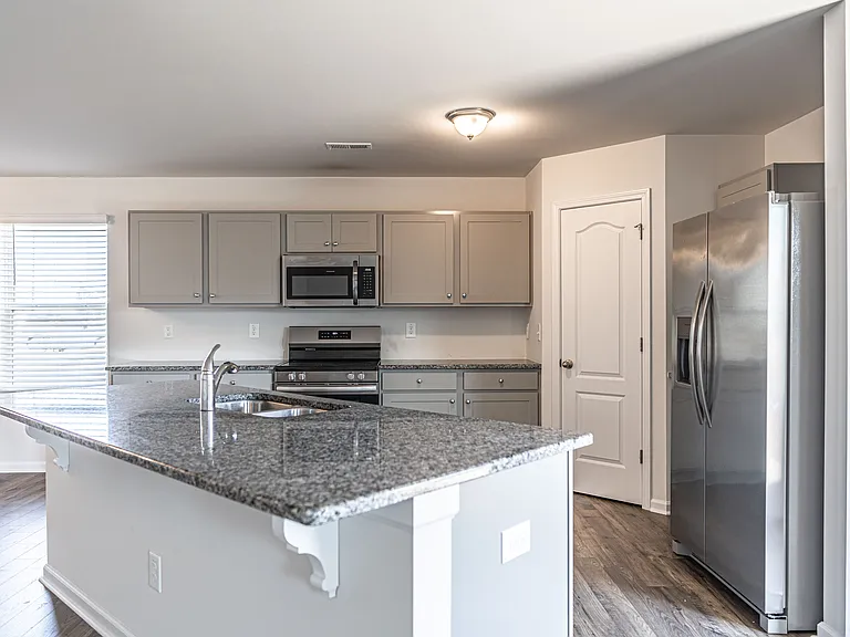 397 Walters Run Dr — Photo 5