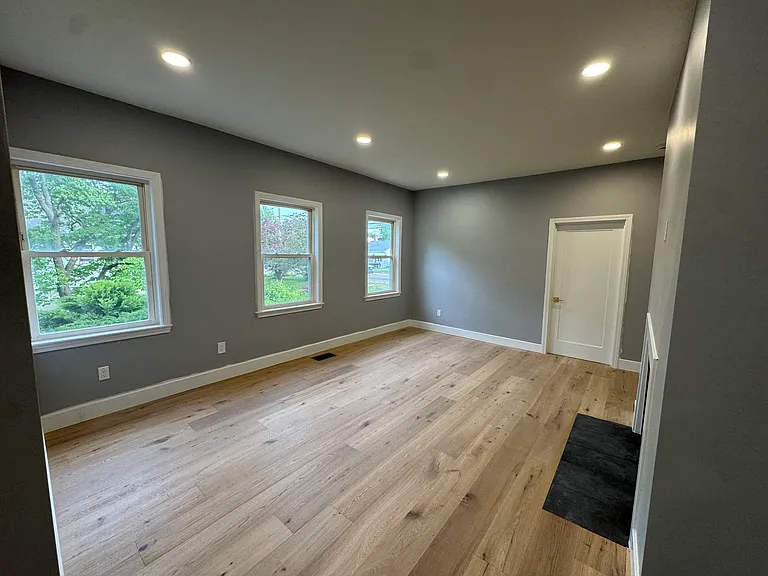 706 W Main St #1 — Photo 14