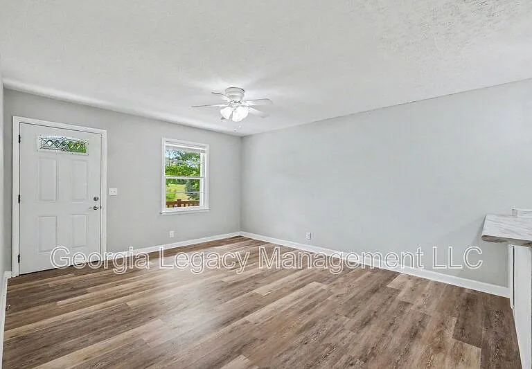 468 Taylor St — Photo 11