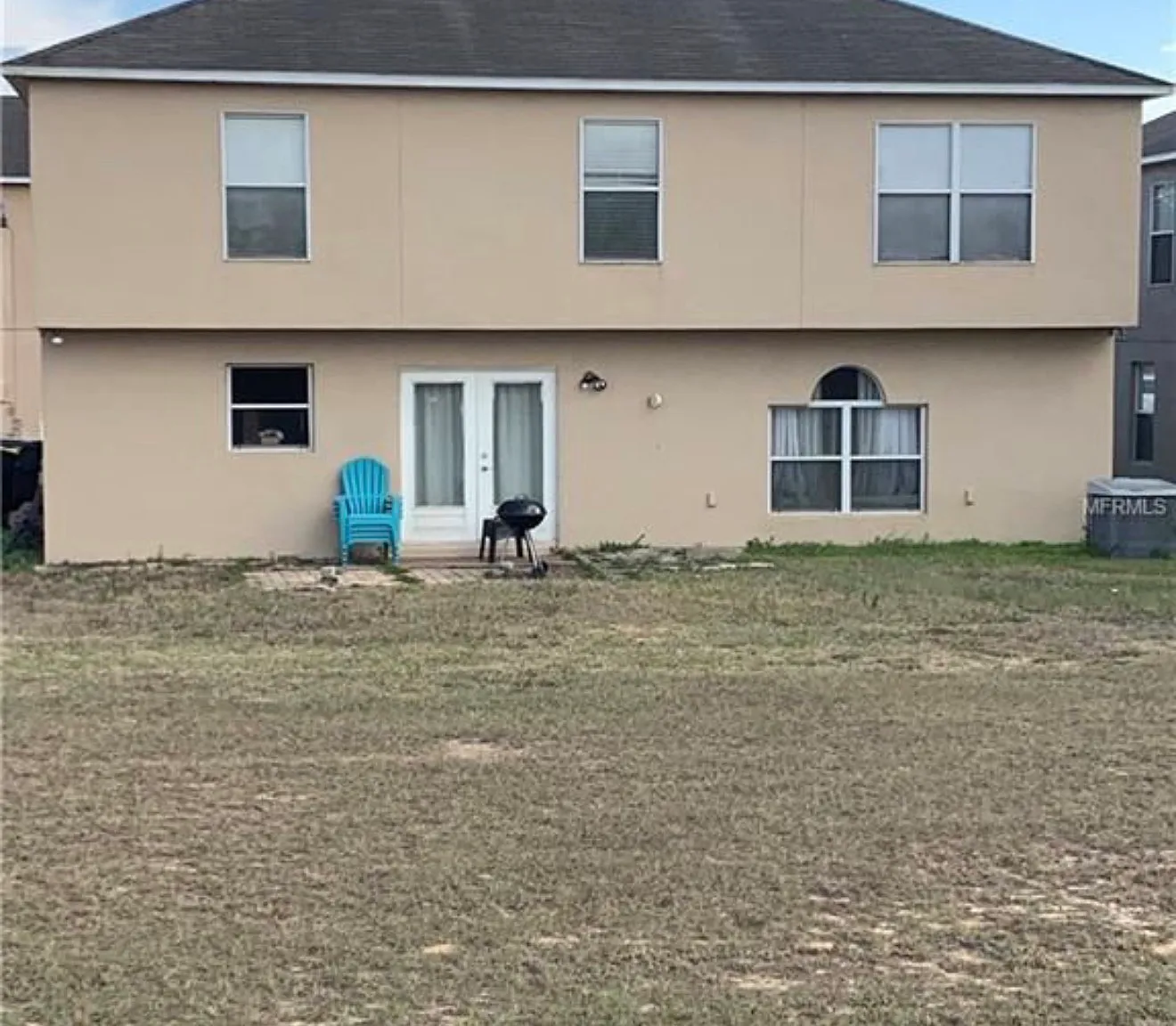 4 bed, 2.5 bath, 2232 sqft, $2,400 — Photo 3