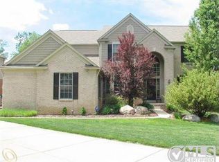 5444 Creekmonte Dr, Oakland Township, MI 48306