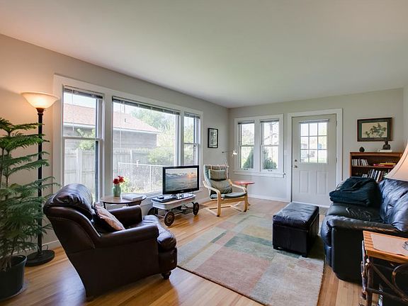 2nd image of 3733 38th Ave S