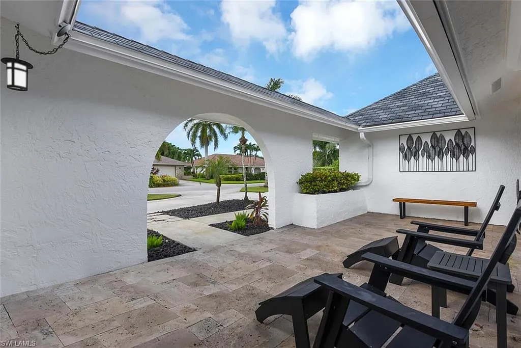3 bed, 2.0 bath, 1907 sqft, $8,500 — Photo 4