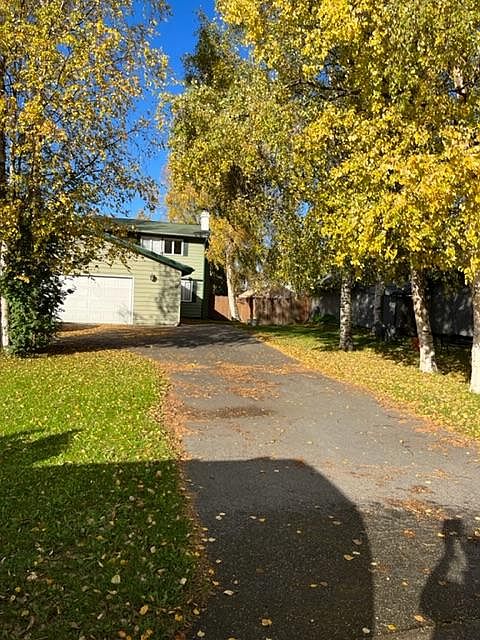 2646 Lee Street on cul-de-sac