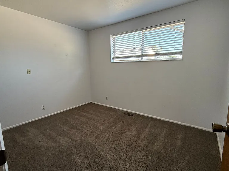 1585 S 800 E — Photo 9