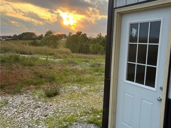 20573 Coon Branch Rd, Lawson, MO 64062