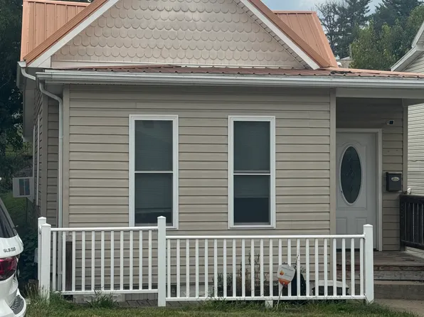 915 Virginia Ave, Fairmont, WV 26554