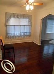 3rd image of 522 E Elza Ave