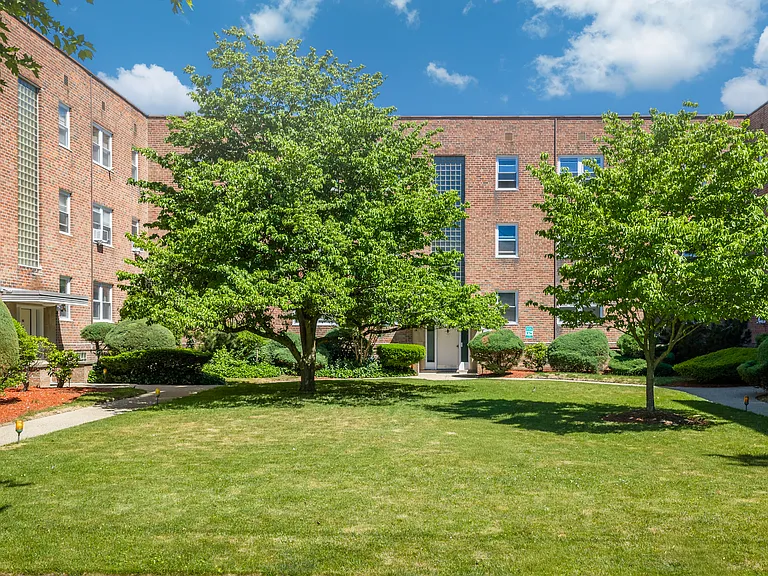 Aster Place — Photo 2