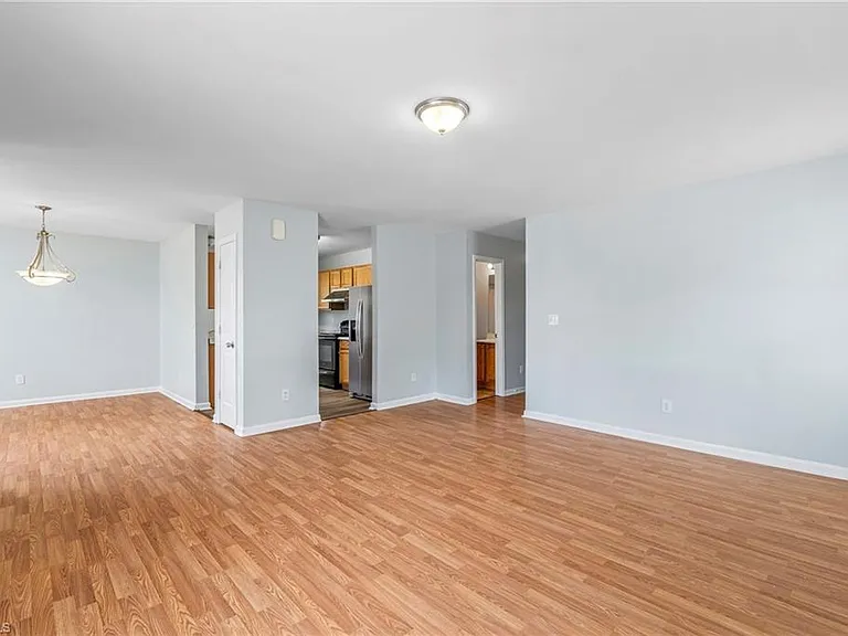 405 N Dudley St — Photo 6