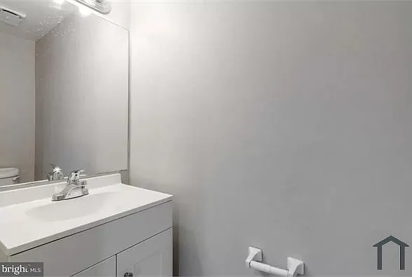 1100 Harford Ave — Photo 17