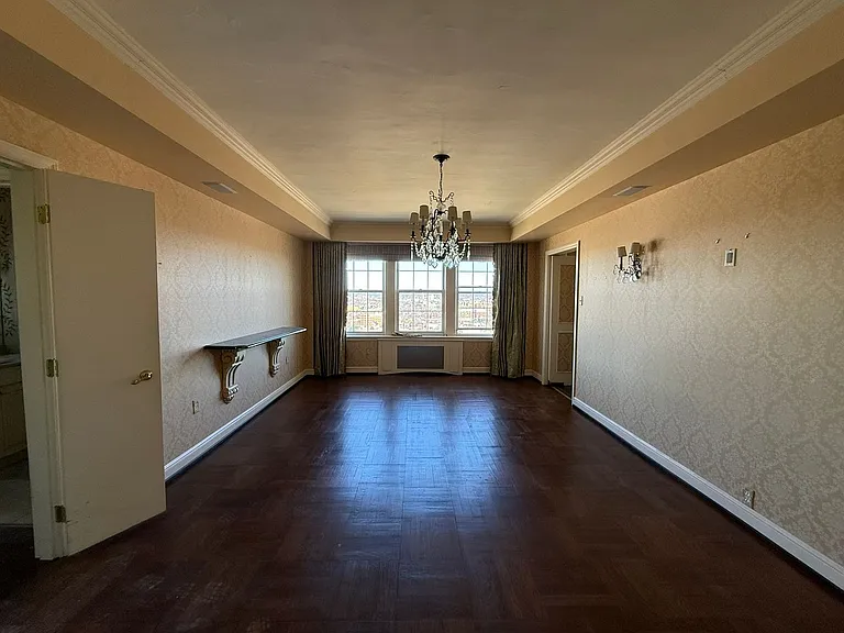 The Royal York Apartments — Photo 86