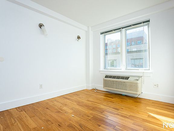 3rd image of 588 Myrtle Ave APT 202