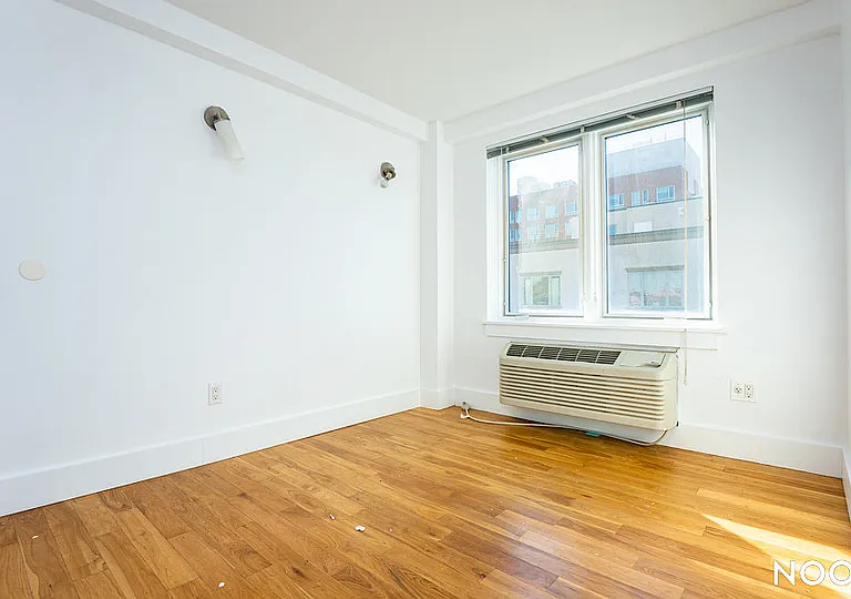 588 Myrtle Ave #502 — Photo 7