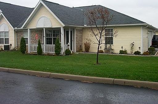 1st image of 650 Villa Dr