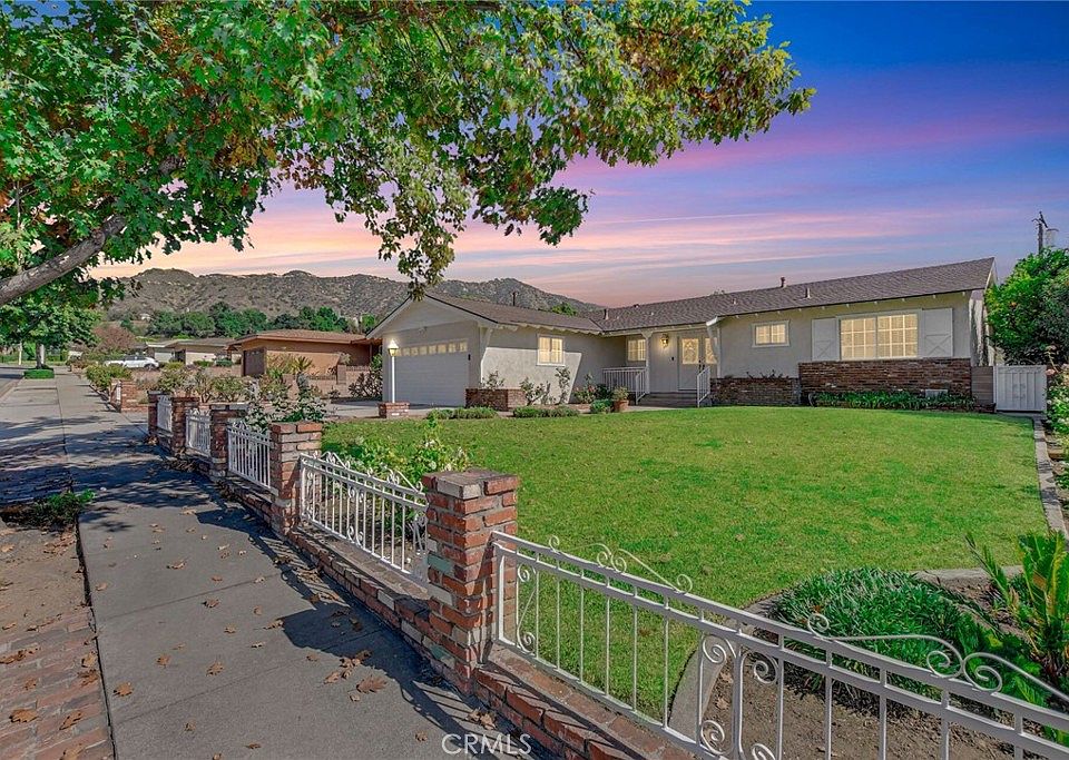 1st image of 1168 N Soldano Dr