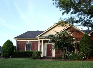 9228 Sawyer Brown Rd, Nashville, TN 37221