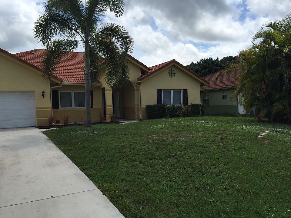 1st image of 2415 SW Mountwell Street