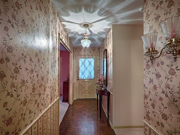 3rd image of 2809 N Grove Ave