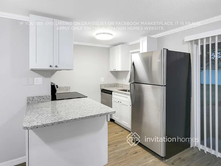 431 Floridana Dr — Photo 7
