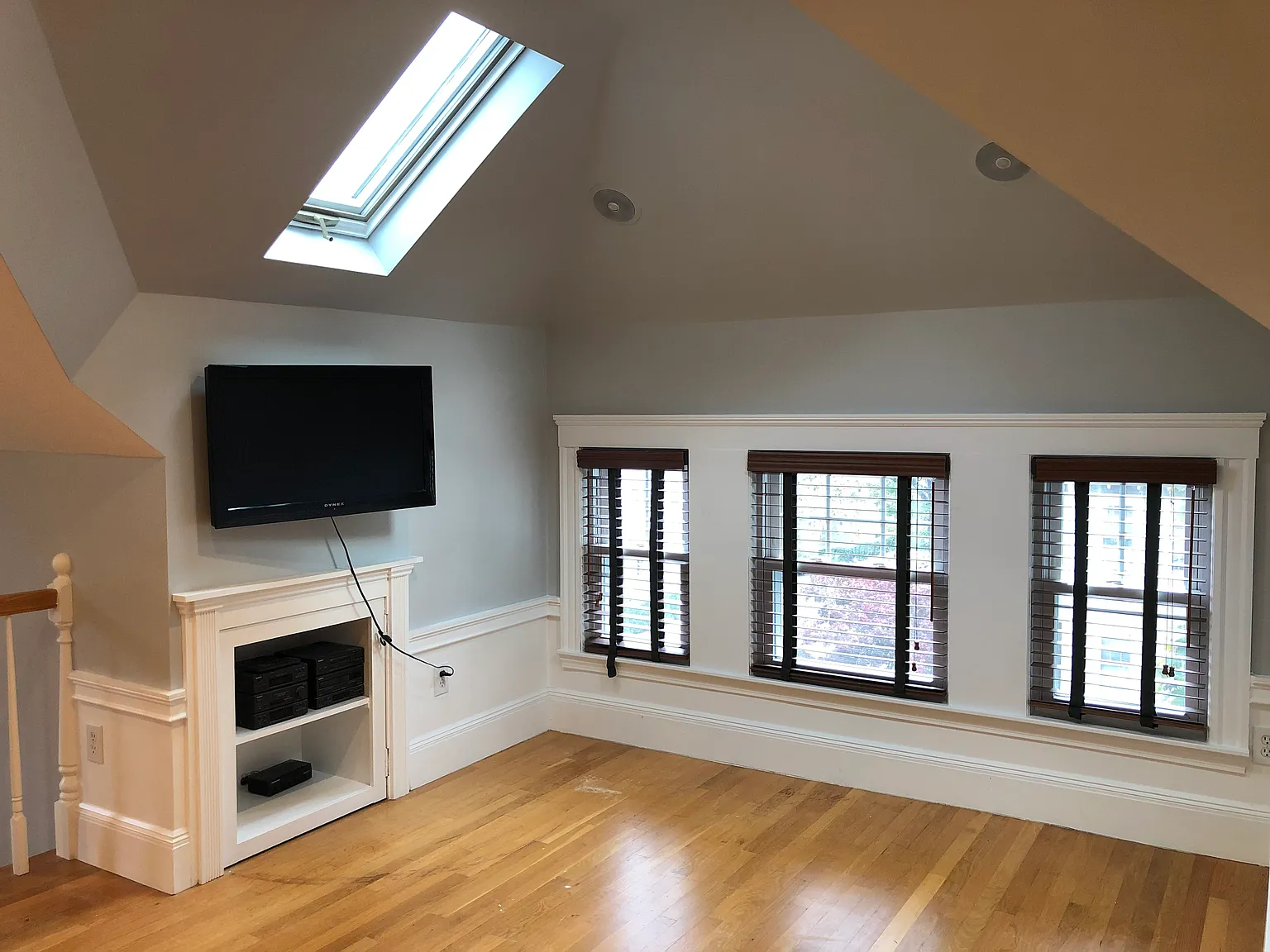 1 bed, 900 sqft, $3,000 — Photo 3