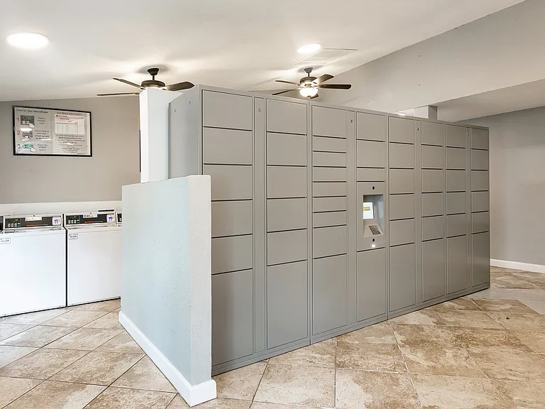 Sherwood Oaks Apartments — Photo 12