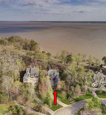 1828 Cypress Isle photo 1