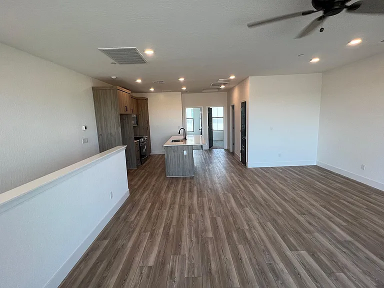 514 W Mahogany Ln — Photo 5
