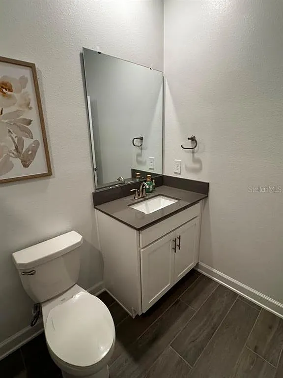 5 bed, 4.0 bath, 3791 sqft, $4,500 — Photo 3