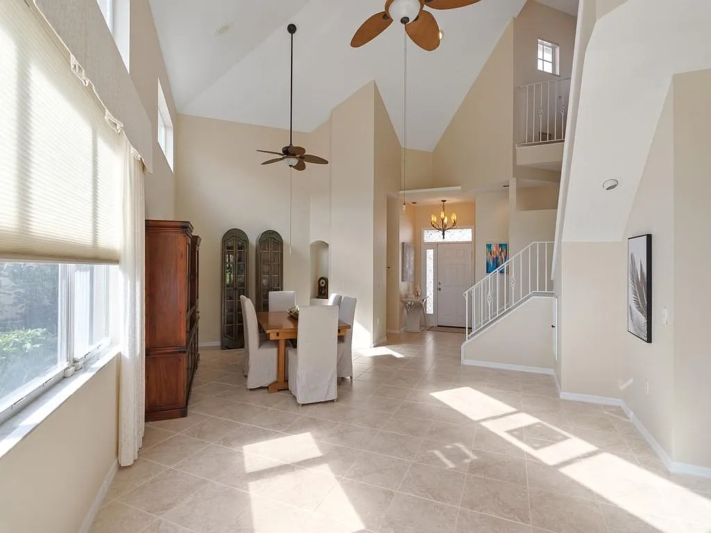 3 bed, 2.5 bath, 2122 sqft, $8,000 — Photo 4