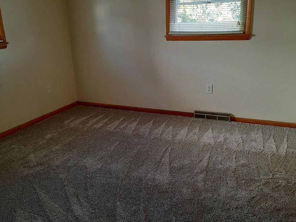 1st image of 1890 NW Washington Blvd APT 4