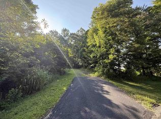 27 Dove Dr, Morgantown, WV 26508