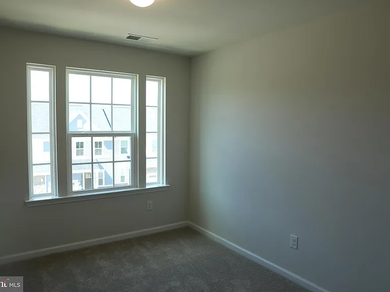 172 Mulberry Dr — Photo 7