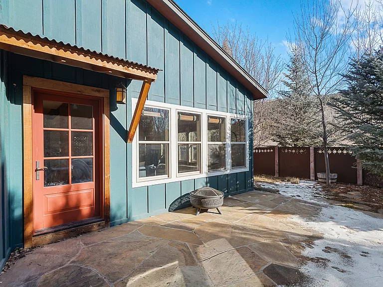 225 Juniper Ct — Photo 33